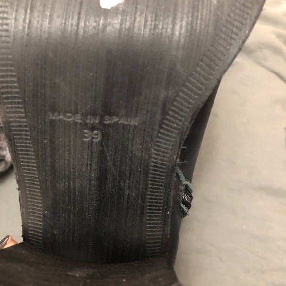 David’s leather booties - Picture 3 of 3